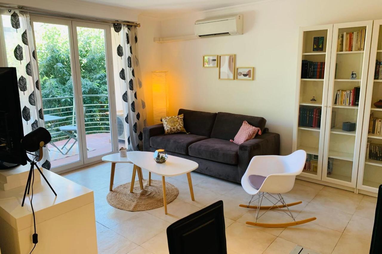 דירות Robert Soleau Bright Design Flat Center Of אנטיב מראה חיצוני תמונה