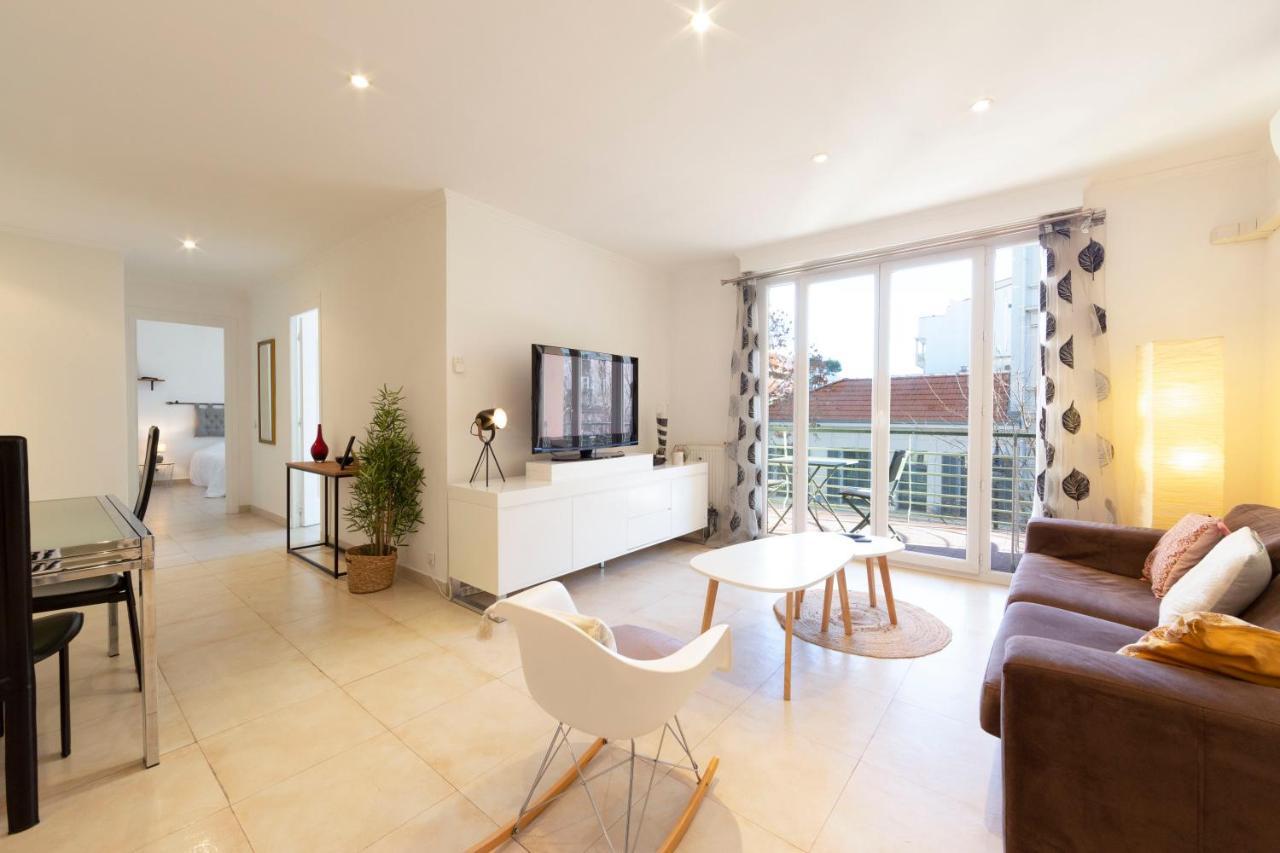דירות Robert Soleau Bright Design Flat Center Of אנטיב מראה חיצוני תמונה