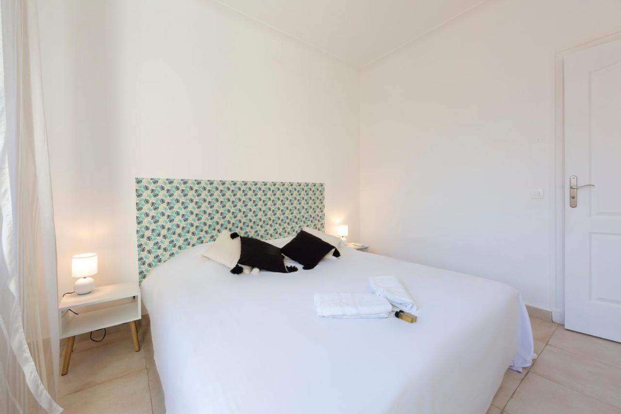 דירות Robert Soleau Bright Design Flat Center Of אנטיב מראה חיצוני תמונה